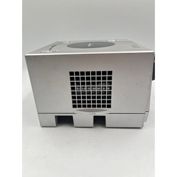 Nintendo GameCube DOL-001 Silver Console Only - Tested & Working - Picture 4 of 11